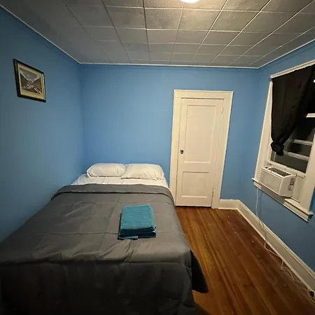 Fidelia Emerald Room Queen Bed Within Minutes Of Newark Liberty International Airport And Newark Penn Station Irvington Extérieur photo