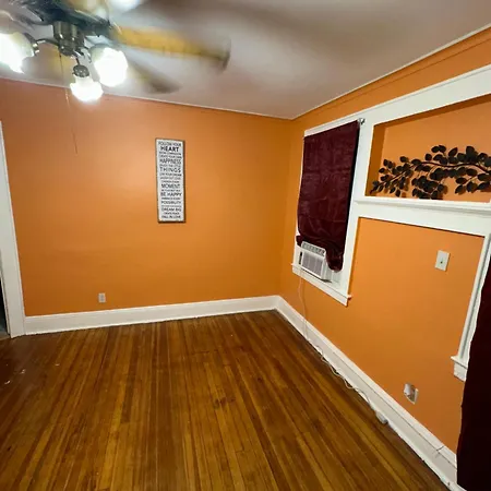 Fidelia Emerald Room Queen Bed Within Minutes Of Newark Liberty International Airport And Newark Penn Station Irvington Extérieur photo