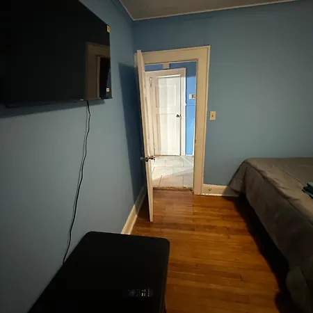 Fidelia Emerald Room Queen Bed Within Minutes Of Newark Liberty International Airport And Newark Penn Station Irvington Extérieur photo