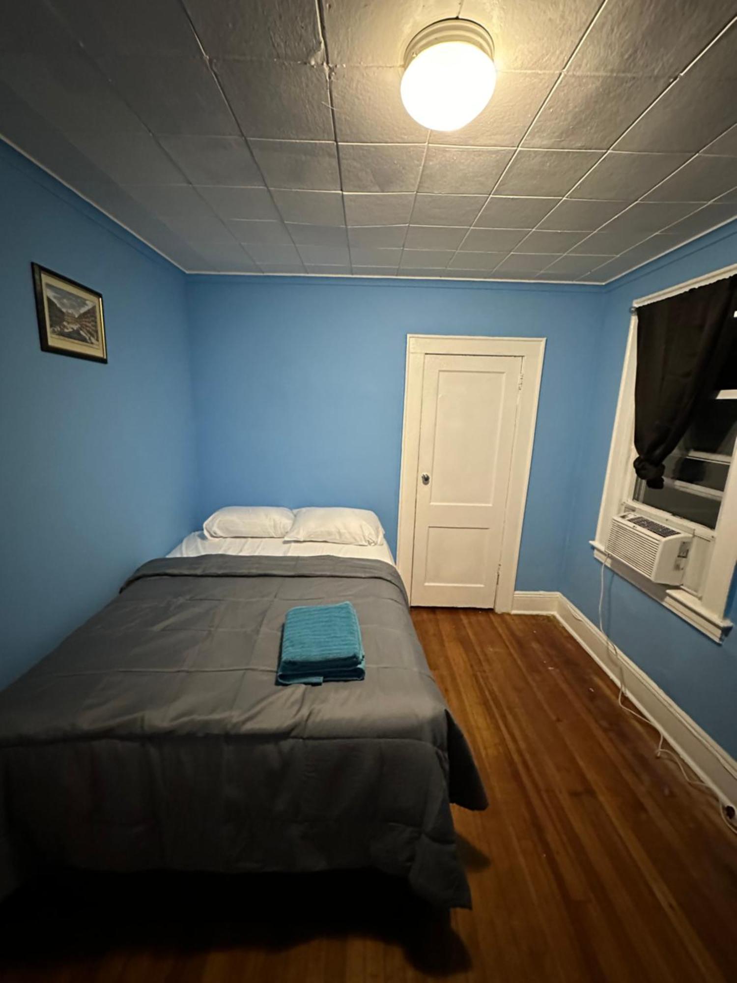 Privatunterkunft Fidelia Emerald Queen Bed Within Minutes Of Newark Liberty International Airport And Newark Penn Station