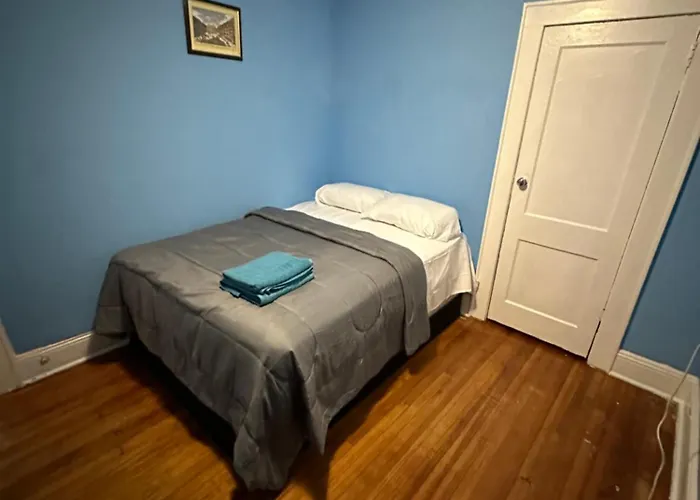 Fidelia Emerald Room Queen Bed Within Minutes Of Newark Liberty International Airport And Newark Penn Station